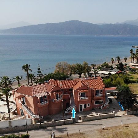 Ostraco Suite 2 Nafpaktos Екстериор снимка
