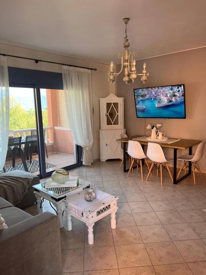 Ostraco Suite 2 Nafpaktos Екстериор снимка